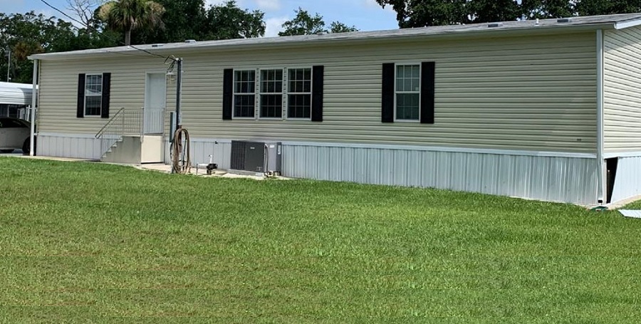 Manufactured home in Central Florida certified for a conventional loan.